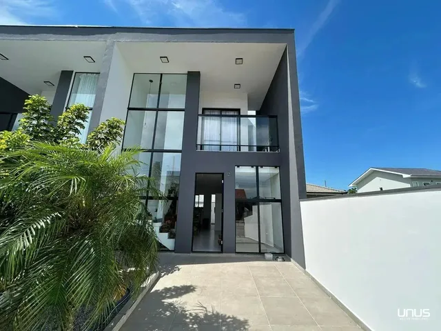 Imagem 1: Sobrado com 2 Suítes em Forquilhas, São José