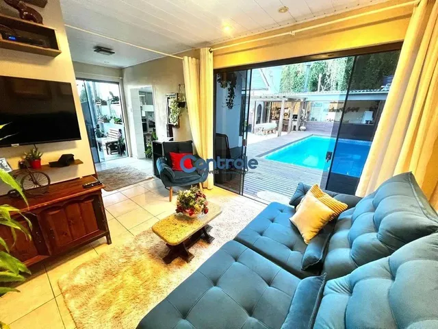 Imagem: Casa C/ 03 Dormitórios no Bairro Ponta