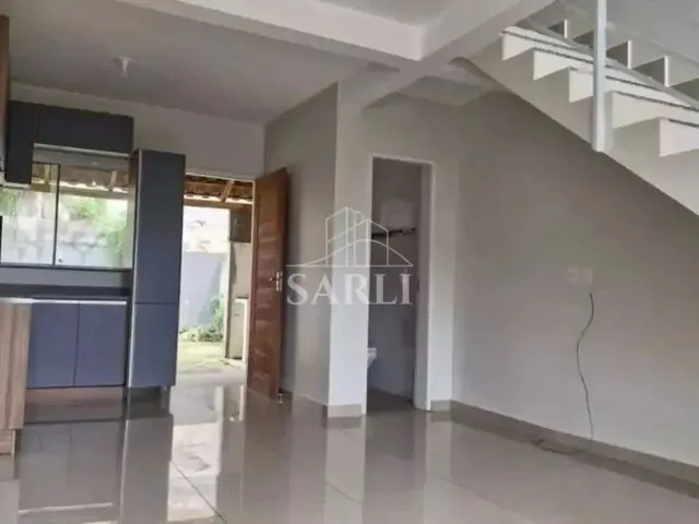 Imagem: Sobrado, com 2 Dormitórios, com Vaga de