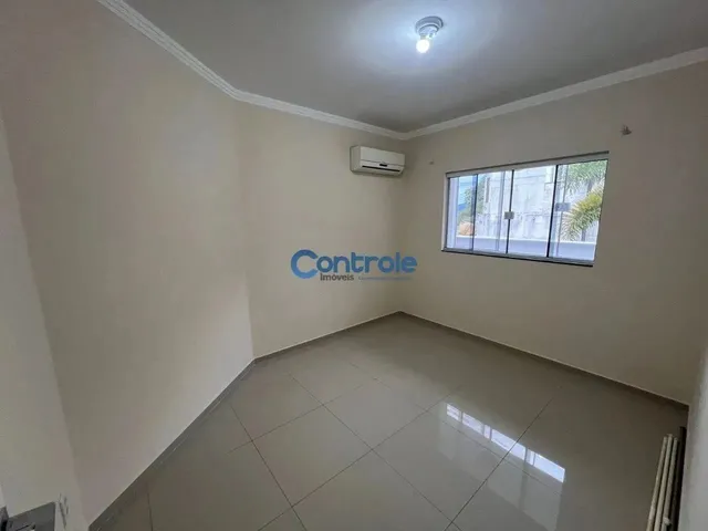 Imagem 5: Casa C/ 03 Dormitórios, Suíte Master e Piscina em Potecas