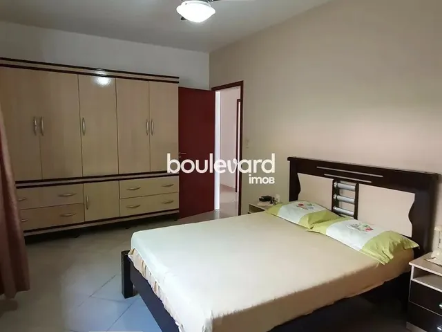 Imagem 2: Casa de 3 Dormitórios com Suíte + Casa de 2 Dormitórios