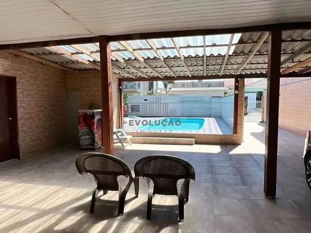 Imagem: Casa À Venda com Piscina e Espaço Gourmet
