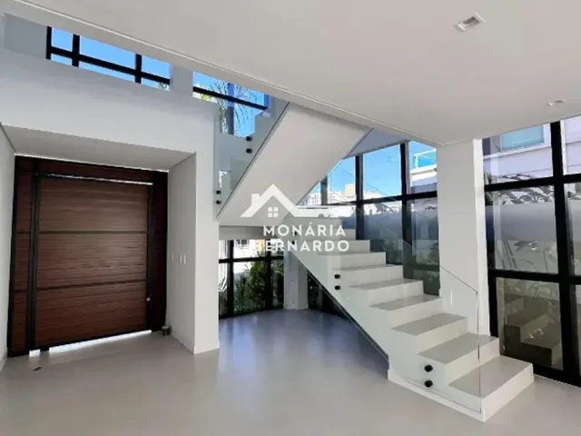 Imagem 7: Casa 3 Dormitórios, Sendo 3 Suítes no Pedra Branca
