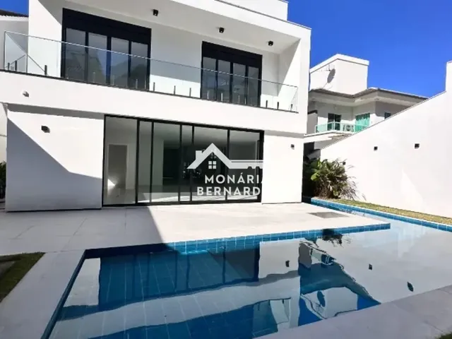 Imagem 2: Casa 3 Dormitórios, Sendo 3 Suítes no Pedra Branca