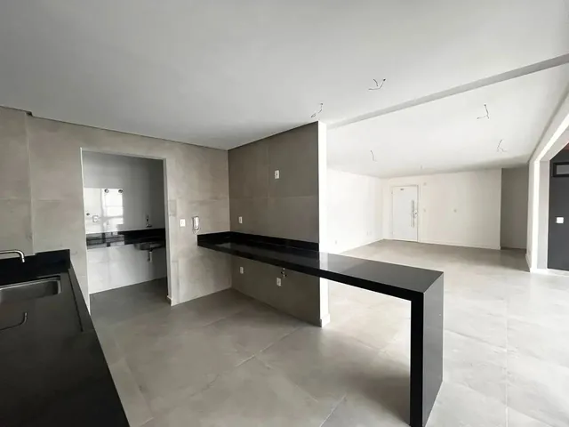 Imagem 11: Apartamento 4 Quartos e 4 Suítes no Centro