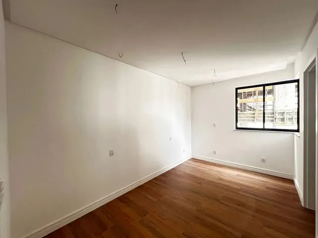 Imagem 8: Apartamento 4 Quartos e 4 Suítes no Centro