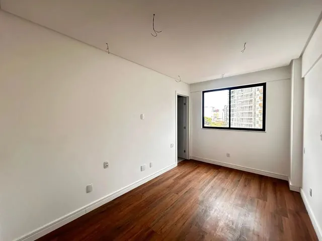 Imagem 7: Apartamento 4 Quartos e 4 Suítes no Centro