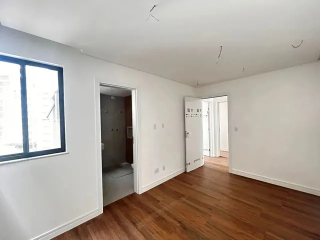 Imagem 12: Apartamento 4 Quartos e 4 Suítes no Centro