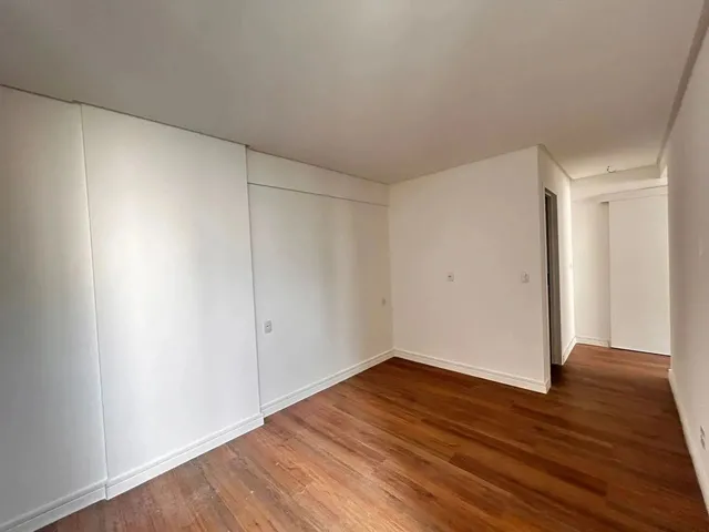 Imagem 14: Apartamento 4 Quartos e 4 Suítes no Centro