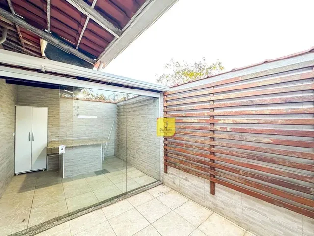 Imagem: Casa com 2 Dormitórios À Venda, 54 M²