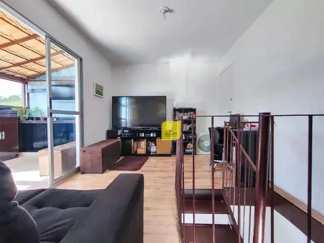 Imagem 5: Cobertura com 2 Salas, 2 Quartos, 2 Banheiros, Terraço e Garagem no Nova Califórnia