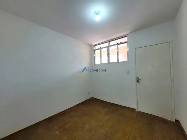 Imagem 3: Apartamento com 01 Quarto com Elevador no Centro