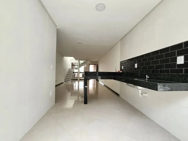 Imagem 16: Casa Duplex de 03 Quartos com Suíte no Aeroporto