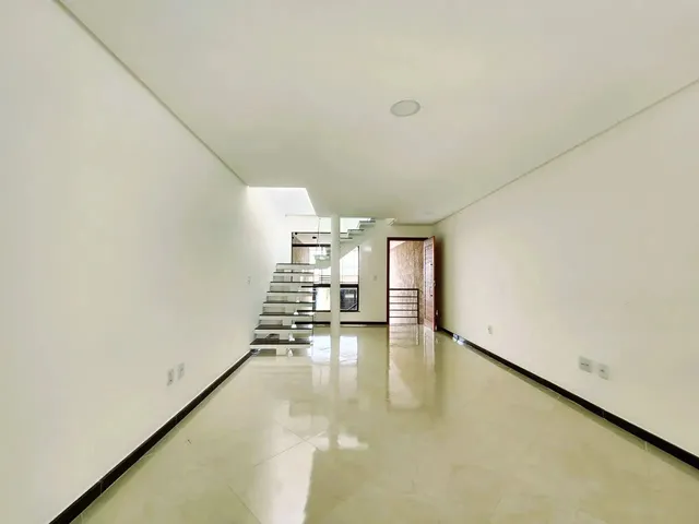 Imagem 6: Casa Duplex de 03 Quartos com Suíte no Aeroporto