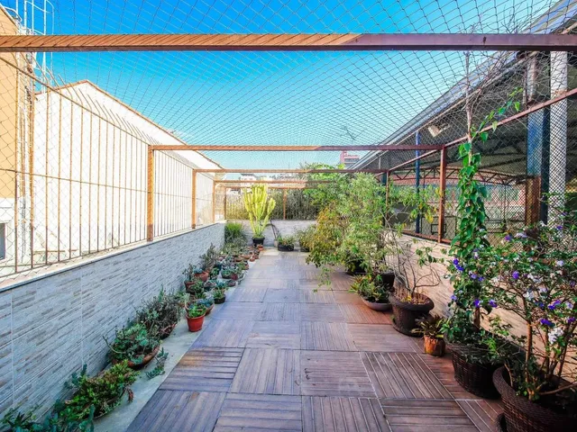 Imagem: Casa com Duas Áreas Externas no Mariano