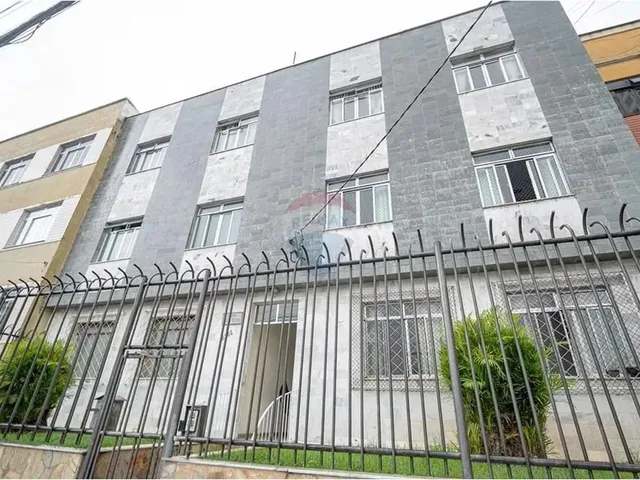 Imagem 1: Apartamento com 2 Quartos, Apenas 1 Lance de Escada, Sem Garagem
