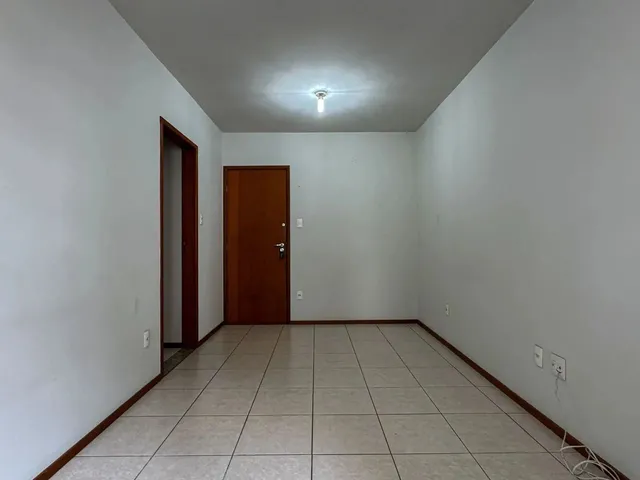 Imagem 9: 2 Quartos Prático e com Vaga no Centro para Venda
