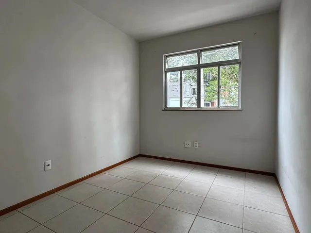Imagem 8: 2 Quartos Prático e com Vaga no Centro para Venda