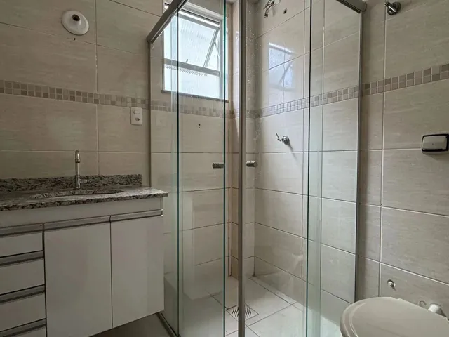 Imagem 4: 2 Quartos Prático e com Vaga no Centro para Venda