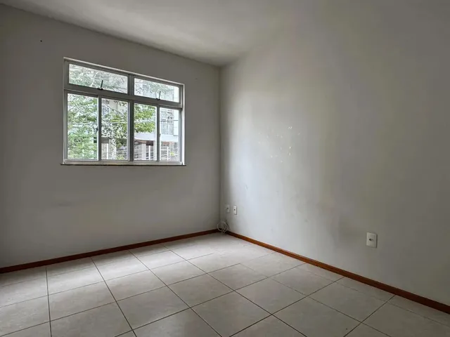 Imagem 14: 2 Quartos Prático e com Vaga no Centro para Venda