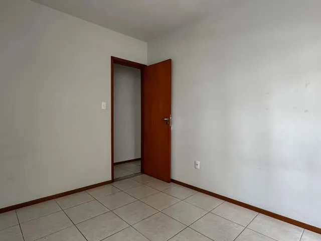 Imagem 2: 2 Quartos Prático e com Vaga no Centro para Venda