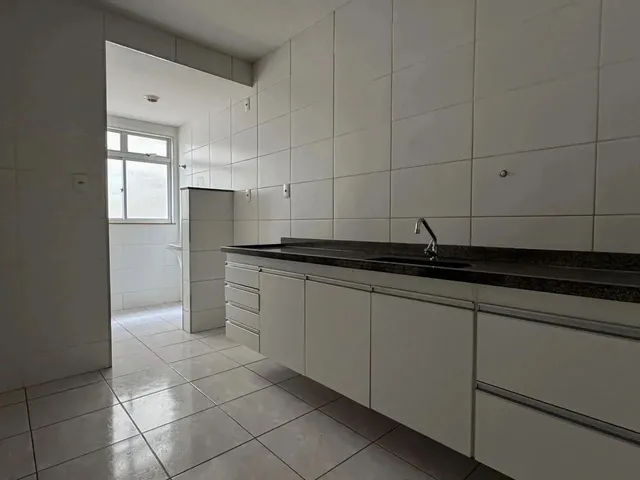 Imagem 3: 2 Quartos Prático e com Vaga no Centro para Venda