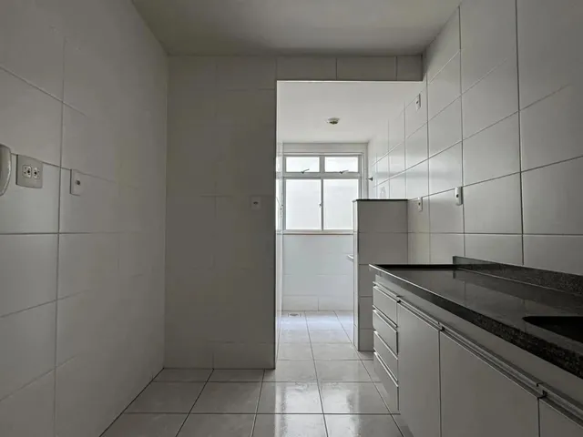 Imagem 11: 2 Quartos Prático e com Vaga no Centro para Venda