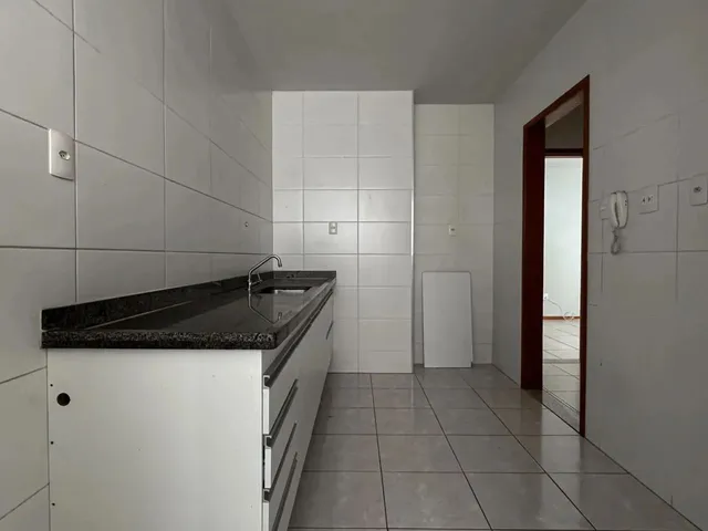 Imagem 10: 2 Quartos Prático e com Vaga no Centro para Venda