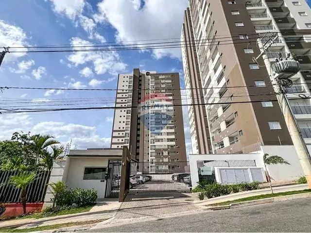 Imagem: O apartamento possui 2 Dormitórios, 1 Suíte, 2 Banheiros,