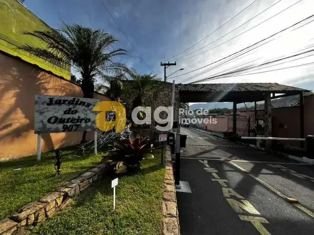 Imagem: Ótima Casa Tipo Sobrado com Terração
