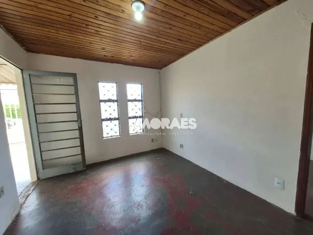 Imagem 2: Casa com 2 Quartos, 1 Vaga, À Venda, A/C 68 M² por R$ 170.000 -...