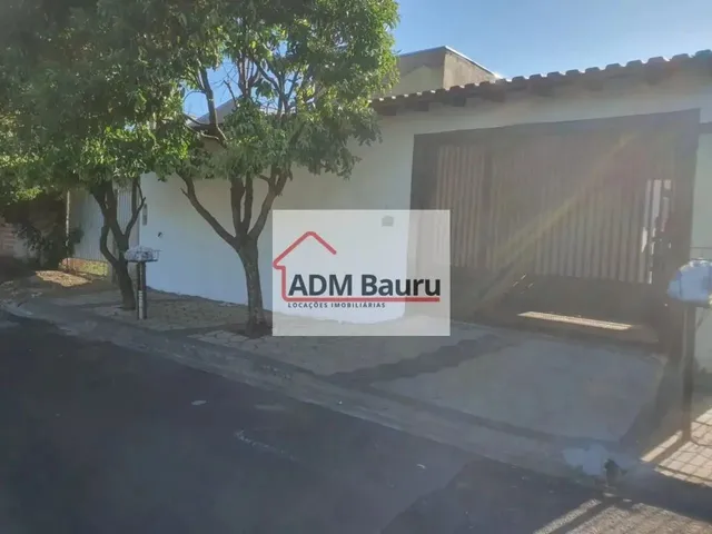 Imagem: A casa possui 3 Dormitórios, 1 Suíte, 2 Banheiros, 3