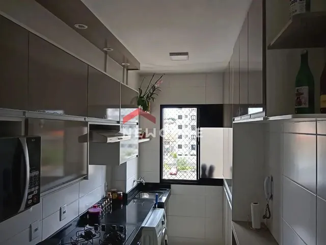 Imagem: O apartamento possui 2 Dormitórios, 1 Banheiro, 1 Vaga na