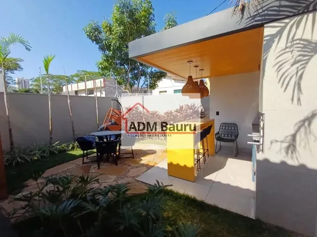 Imagem: A casa possui 2 Dormitórios, 1 Banheiro, 2 Vagas na