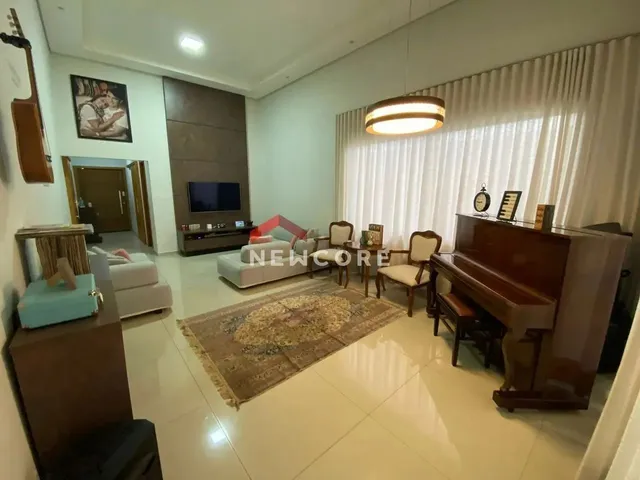 Imagem: Casa de Condomínio em Rua Wilson Pedro