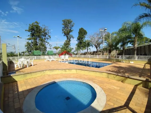 Imagem: A casa em condomínio possui 3 Dormitórios, 3 Suítes, 4
