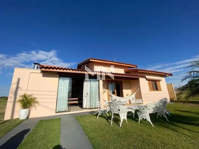 Imagem: Casa À Venda, 4 Quartos, 4 Suítes, 3 Vagas