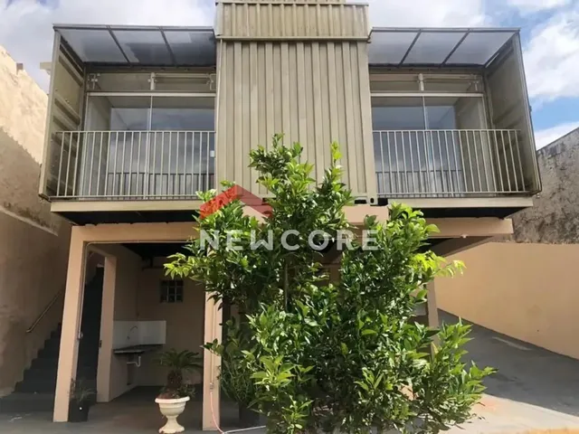 Imagem: A casa possui 3 Dormitórios, 1 Suíte, 3 Banheiros, 4