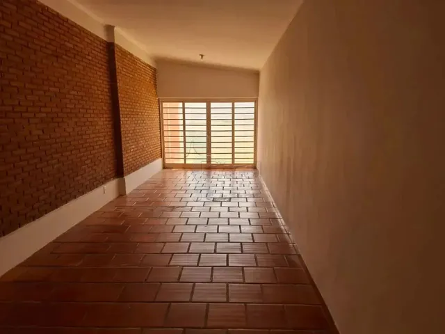 Imagem: A casa possui 3 Dormitórios, 2 Suítes, 3 Banheiros, 2