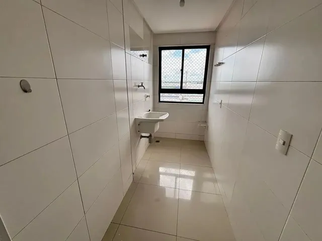 Imagem 3: Apartamento com Uma Suite com Split Instalado, Sala de Esta Integrada com a Cozinha, a Coz