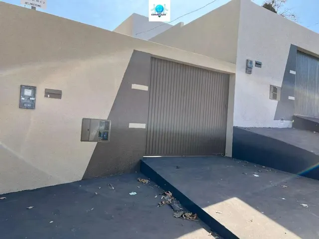 Imagem: A casa possui 2 Dormitórios, 1 Banheiro, 1 Vaga na