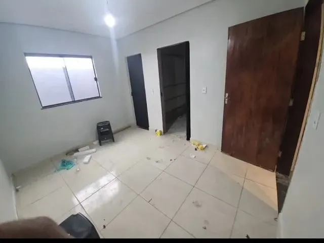 Imagem 4: Casa a Venda em Planaltina Go Escriturada e Registrada (Passivo de Habite-Se). * Garagem