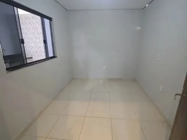 Imagem 9: Casa a Venda em Planaltina Go Escriturada e Registrada (Passivo de Habite-Se). * Garagem