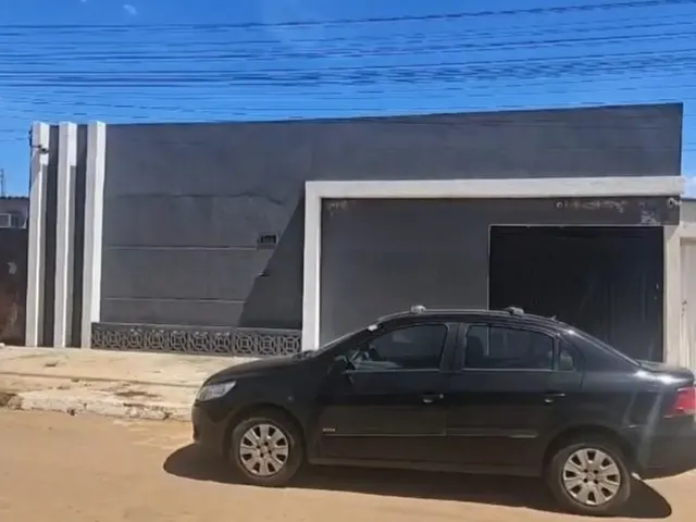 Imagem 7: Casa a Venda em Planaltina Go Escriturada e Registrada (Passivo de Habite-Se). * Garagem