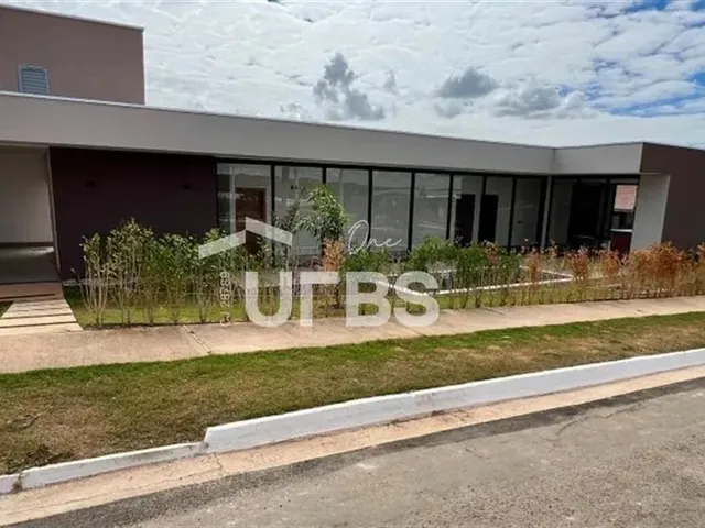 Imagem: Casa Térrea em Condomínio de Luxo no Lago