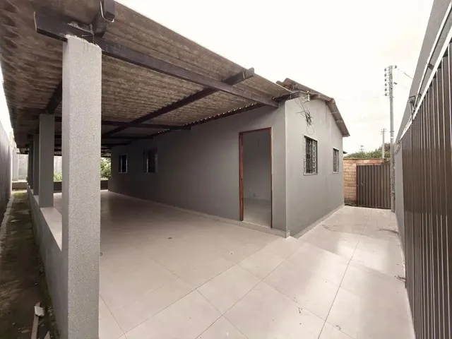 Imagem: Casa Á Venda com 3 Quartos e Lote de 300M²