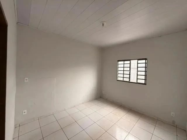 Imagem 5: Casa Á Venda com 3 Quartos e Lote de 300M² no Bairro Jardim dos Ipês - Anápolis - Go