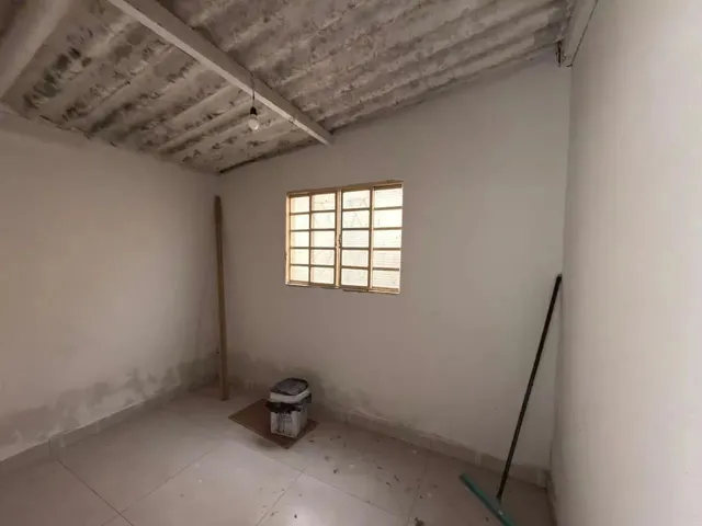 Imagem 2: Casa Á Venda com 3 Quartos e Lote de 300M² no Bairro Jardim dos Ipês - Anápolis - Go