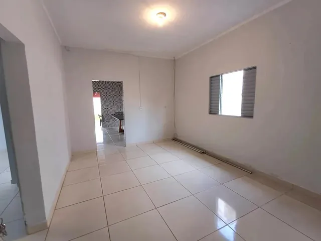 Imagem 9: Casa a Venda com 3 Quartos e 1 Suíte em Trindade - Go