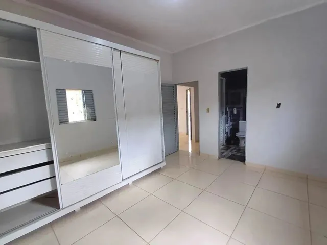 Imagem 16: Casa a Venda com 3 Quartos e 1 Suíte em Trindade - Go